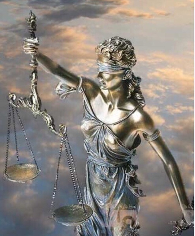 Картинка с изображением фемиды