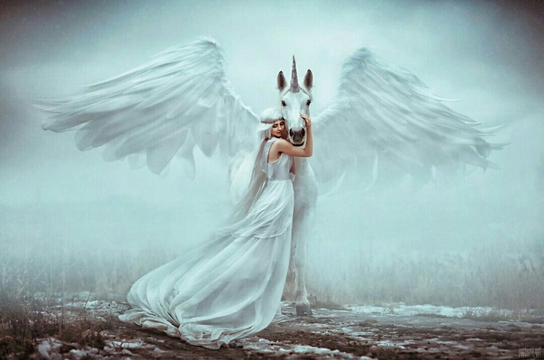 Ангел в белом платье. Девушка - ангел. Ангел с крыльями. Девушка с крыльями. Фотосессия с крыльями.