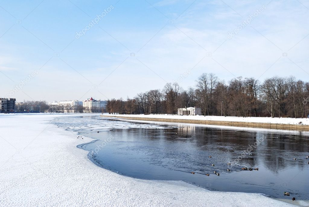 Ранняя весна в Петербурге