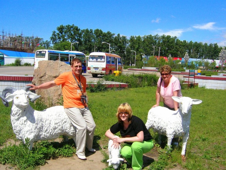 У кузины Валентины день рождения...