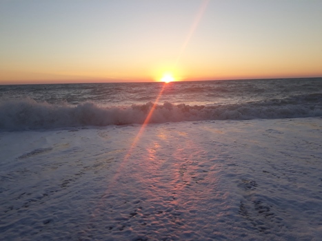 И вновь ненужное - Прости...