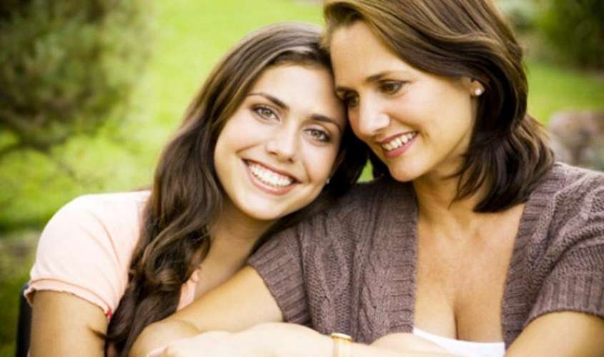 Brunette sweet girl mom
