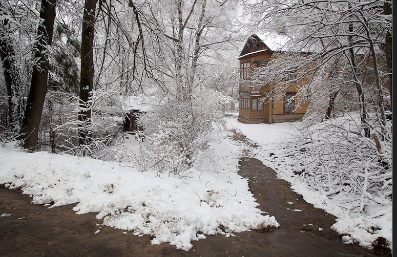 За окном конец апреля