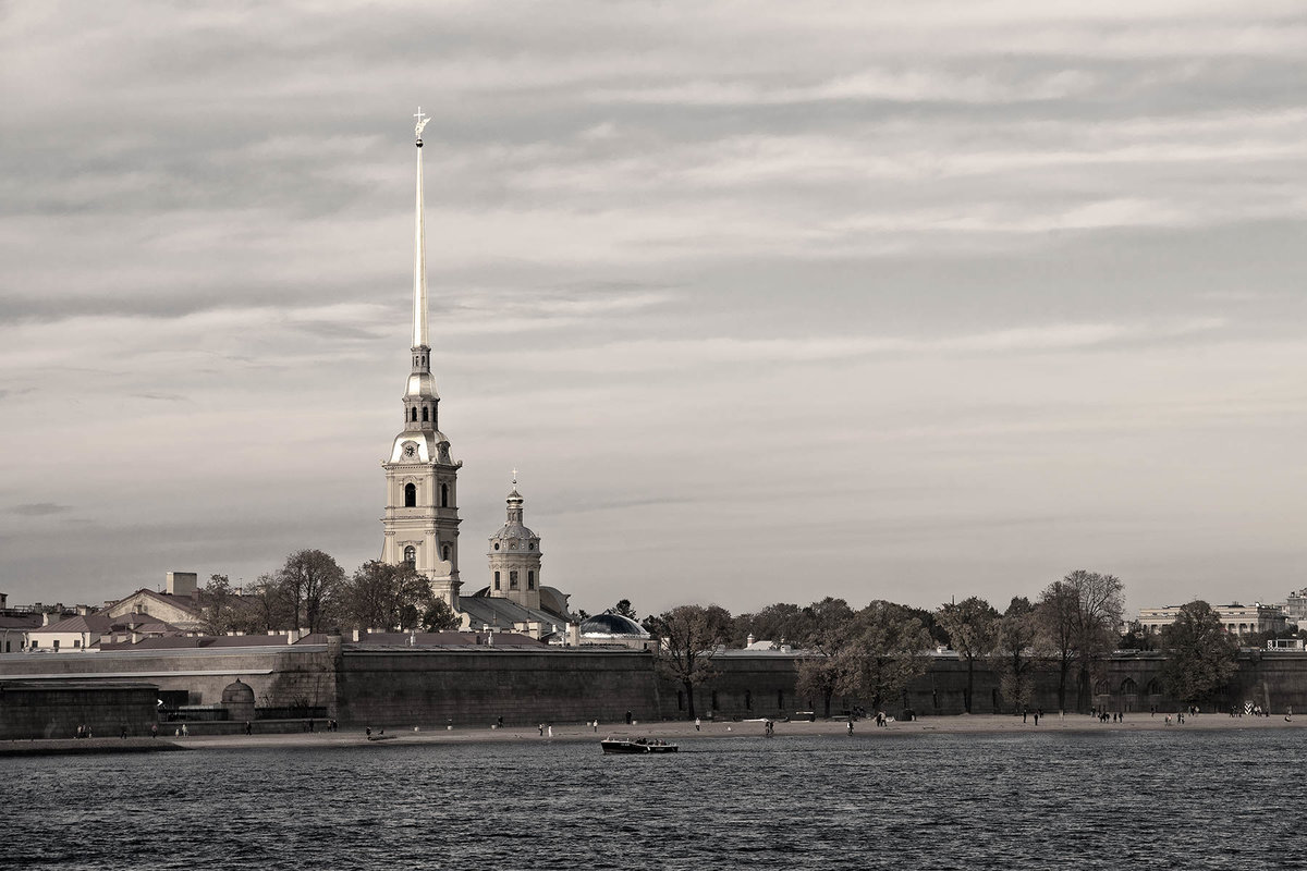 Петропавловская крепость чб