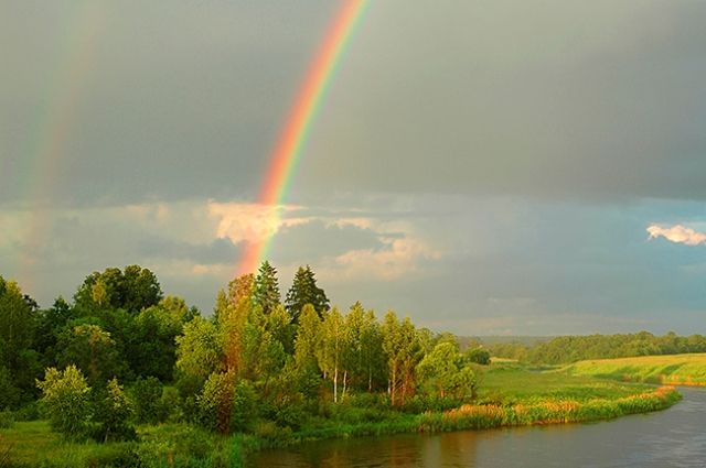 Далеко еще до осени