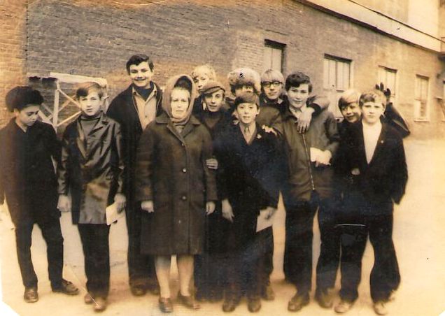 Стук шагов по тратуару