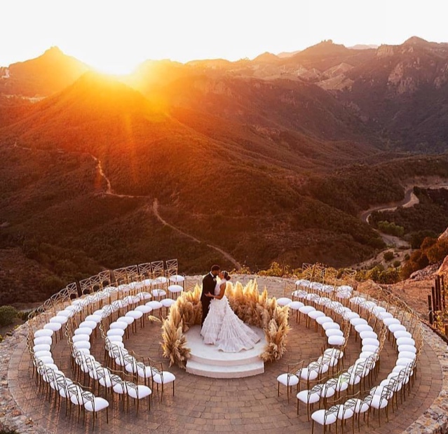 А ты люби меня до боли