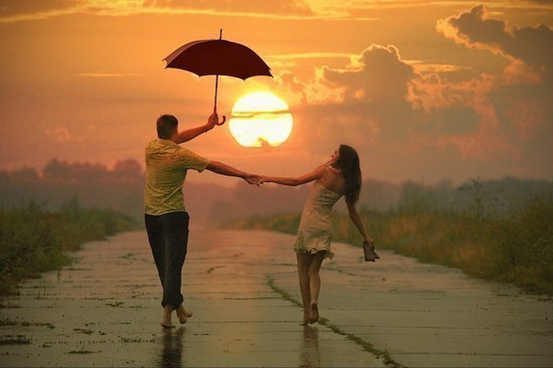 Потакая ей при встречи...