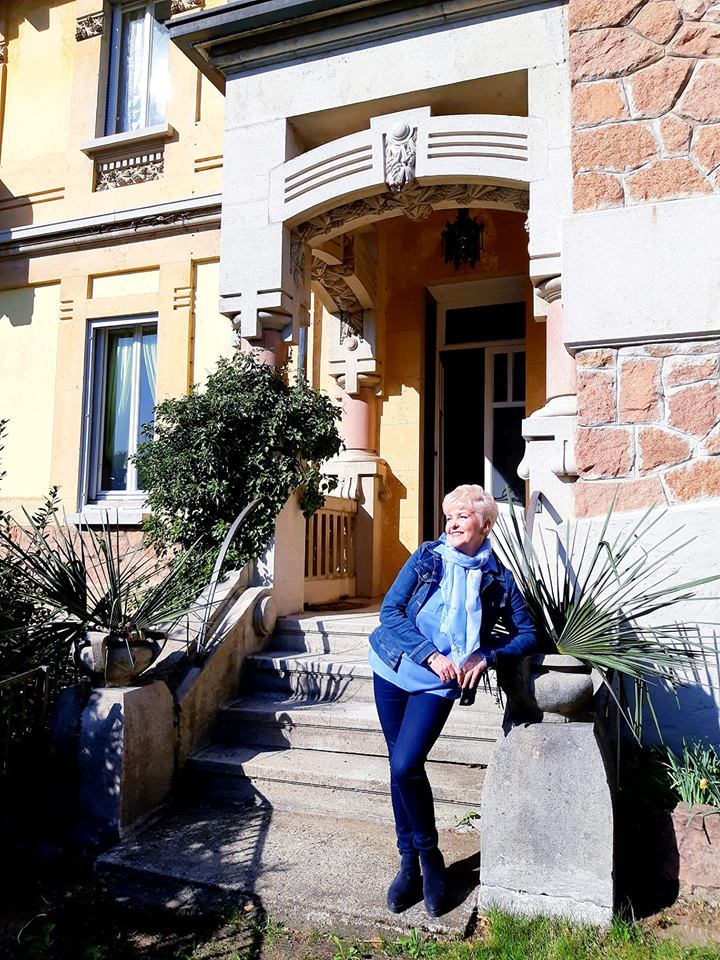 Pantomimes language in art