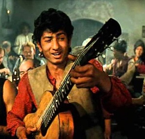 Кто исполнял песни в неуловимых. Кто исполнял песни в неуловимых. Кто исполнял песни в неуловимых. Неуловимые мстители яшка цыган. Кто исполнял песни в неуловимых.