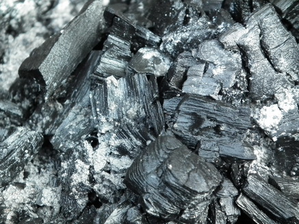 не согреет пепел от костра...