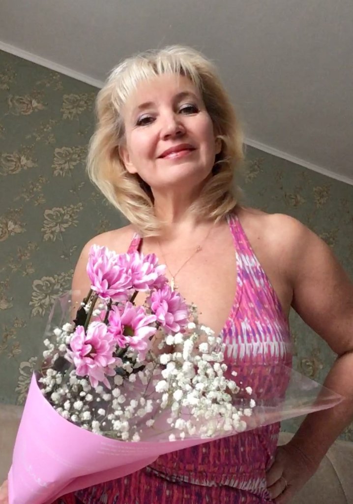 В тебе живёт Любовь сама. Посвящение С. Т. 1945