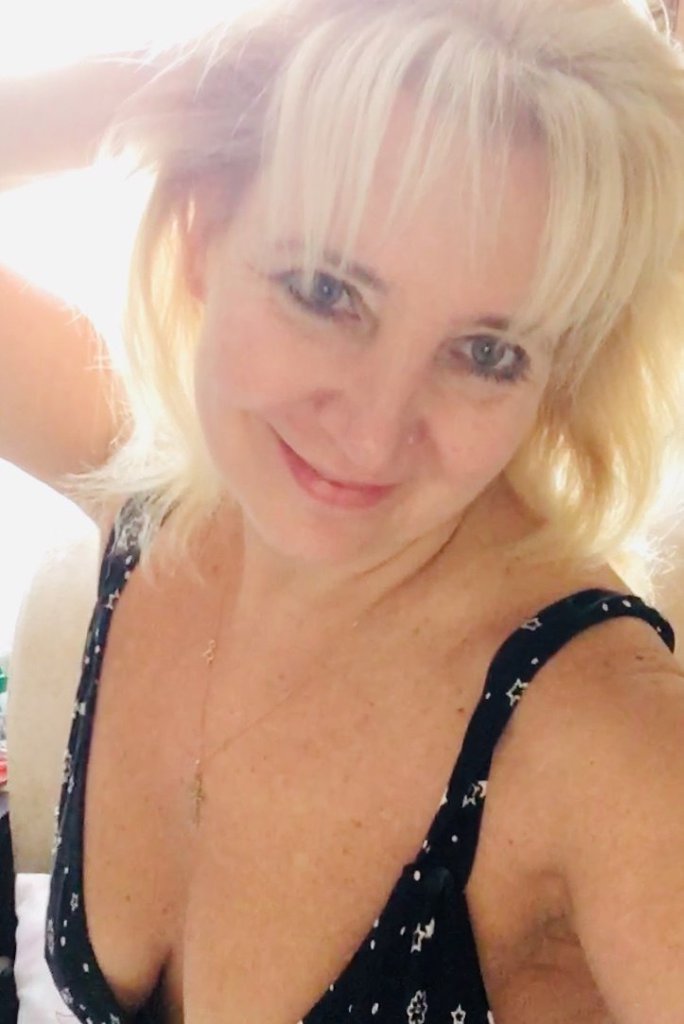 Любовь не может. Посвящение С. Т. 2221