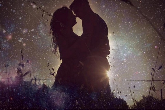 Целоваться погоди. Лариса Васильева