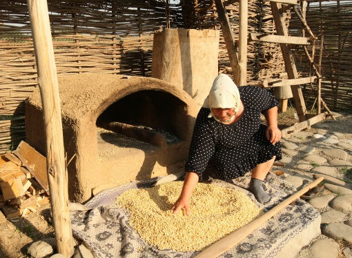 Адам Ахматукаев Дома перевод с чеч