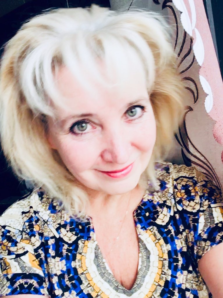 Целовать ладони. Посвящение С. Т. 2497