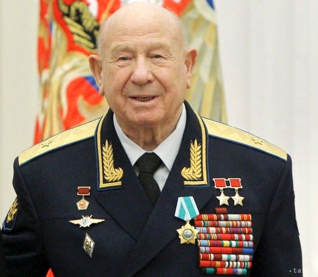 В последний путь Россия провожает (Любовь Наливайко) / Стихи.ру