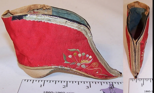 У нее такой плоский живот