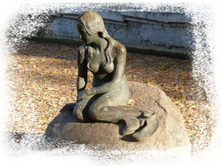 В одиночестве стыну без друга