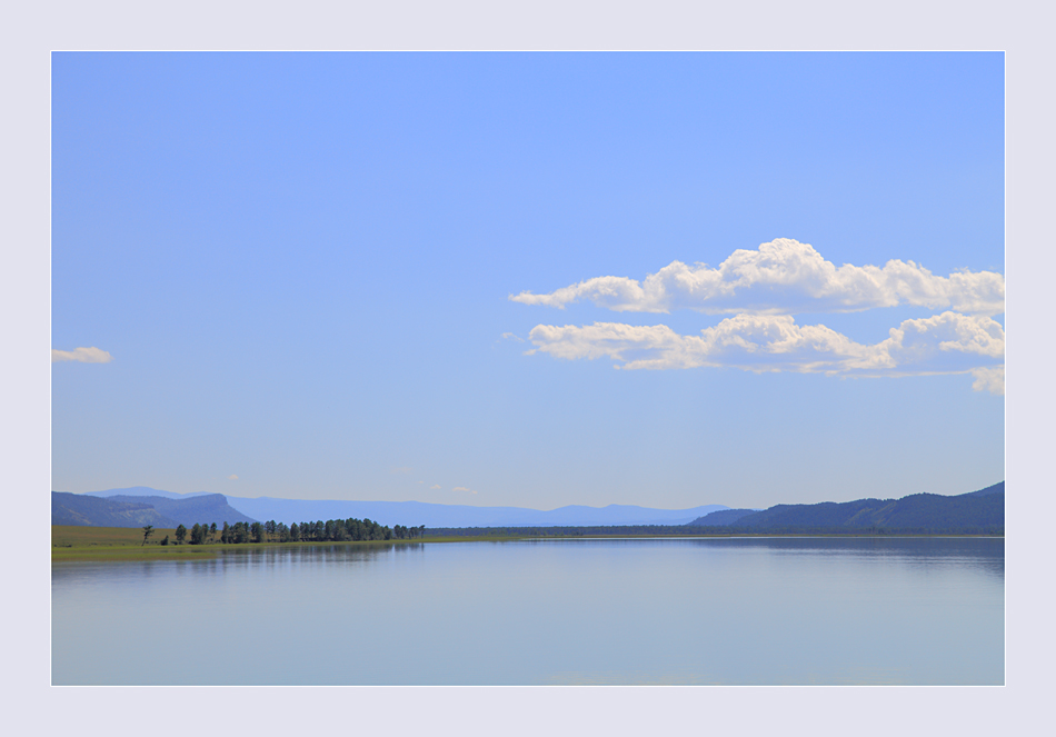 Над Малкой синий простор