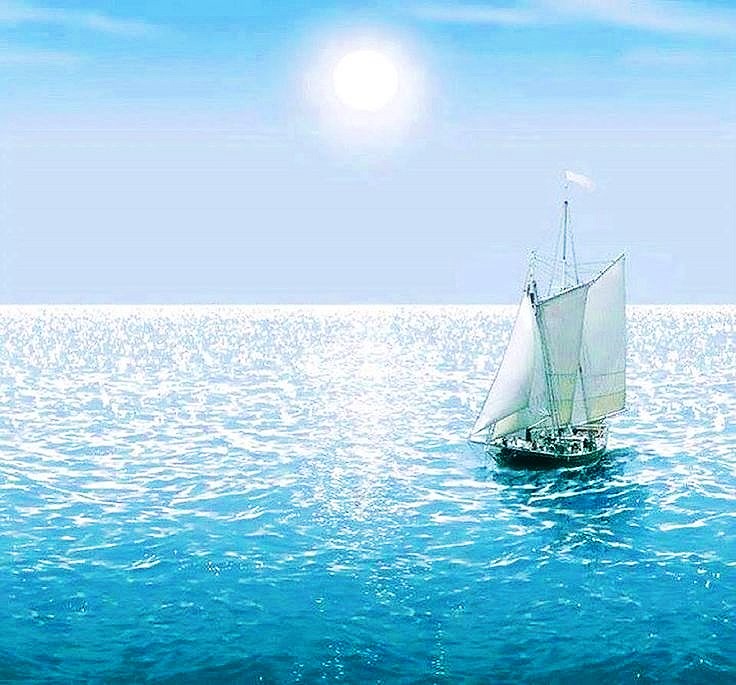Лодка с белым парусом