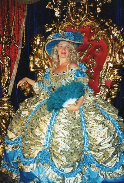 Королева. Посвящение С. Т. 2973