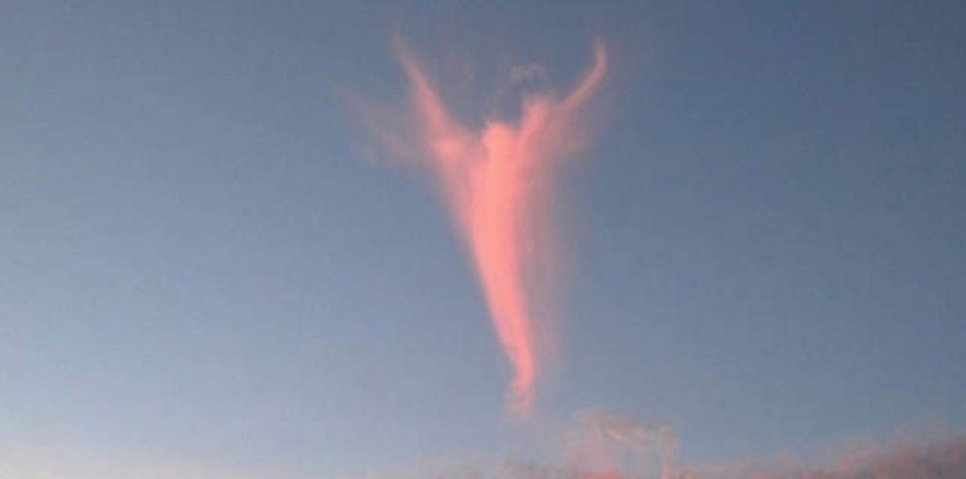 Небо плачет Твоими глазами...