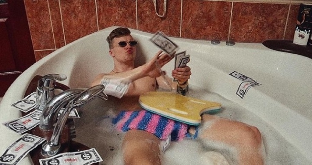 Картинки шлепа в ванне