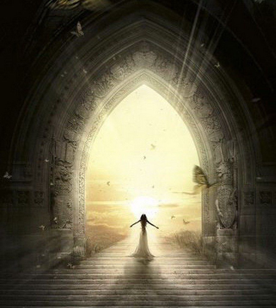 Таинственная дверь. Сказочная дверь. Распахнутые двери. Дверь в рай. Дверь всегда открыта.