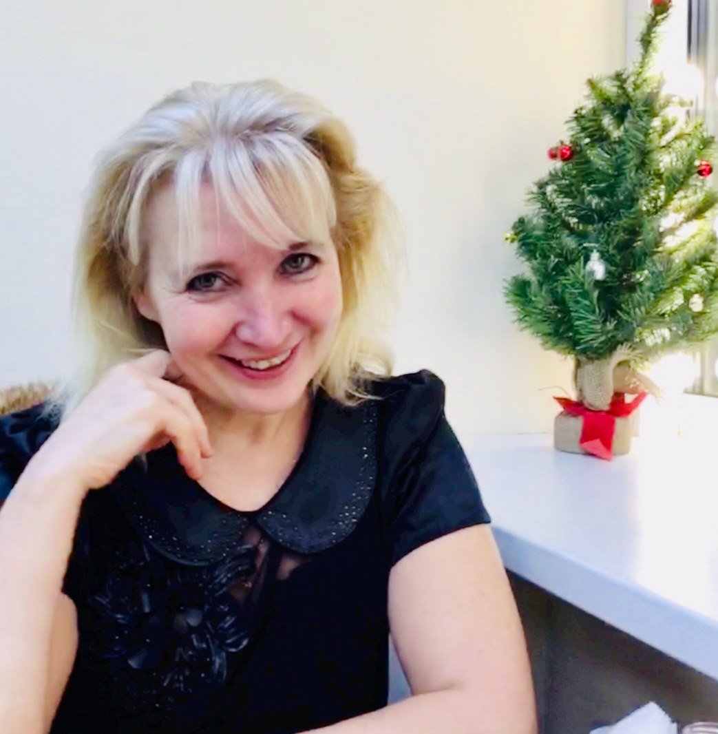 Королева Бала. Посвящение С. Т. 3659