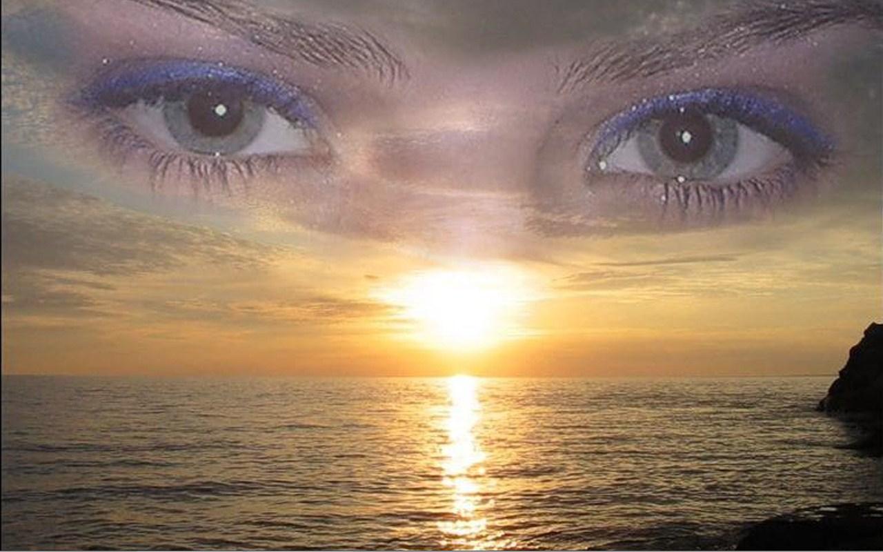 глаза море