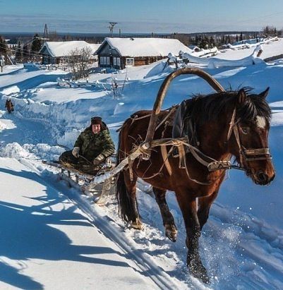 Лишь вспомнишь морозные, снежные зимы
