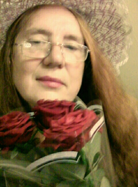 Под столом канистра водки. Юмор