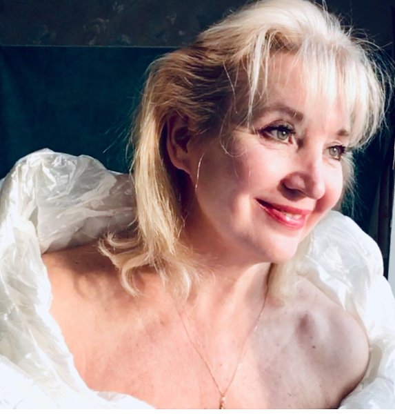 Богиня неземная. Посвящение С. Т. 3908