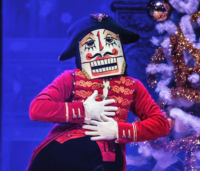 маска щелкунчика. голова щелкунчика. щелкунчик и мышиный король костюмы. карнавальная маска щелкунчика. шапка щелкунчика.