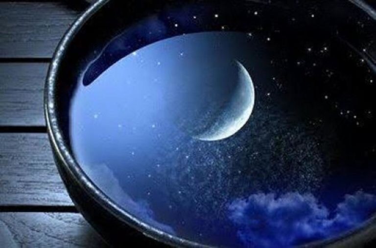 Где спит месяц?