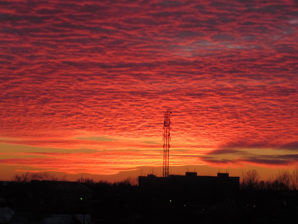 Рубинами горит закат