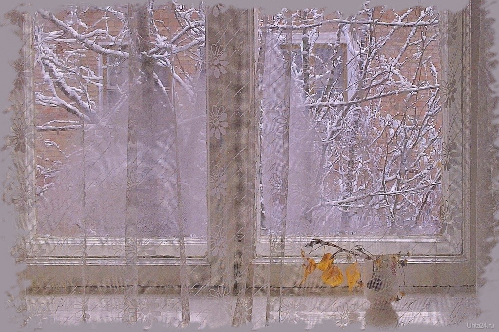 Булановой падает снег. Зимнее окно. Снег за окном. Морозное окно живопись. Зима за окном.