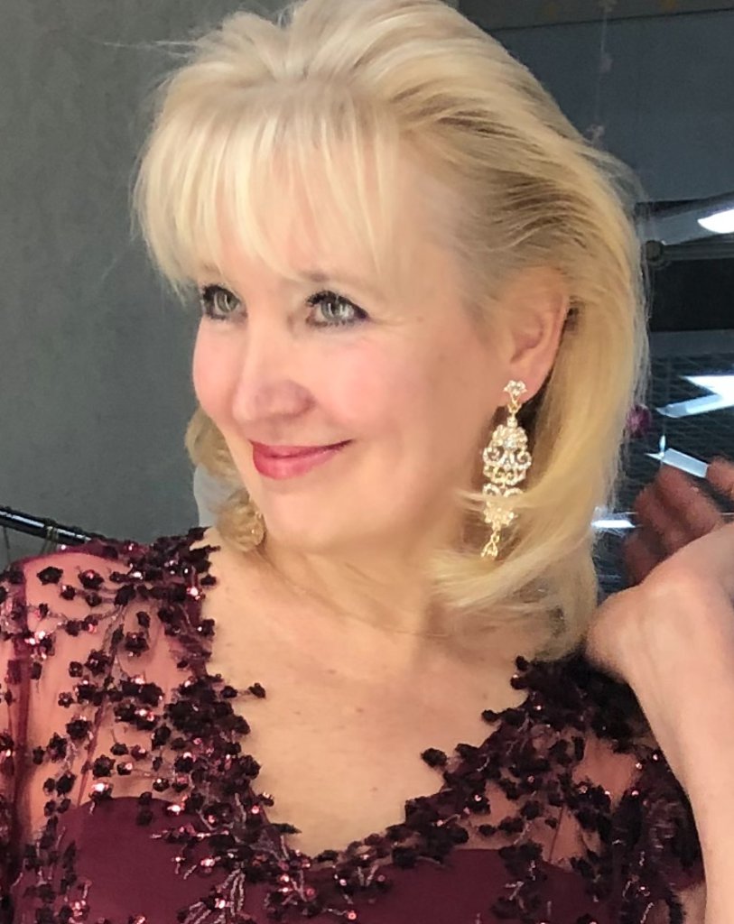 Безумно хороша. Посвящение С. Т. 4416