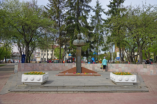 Собачий скверик