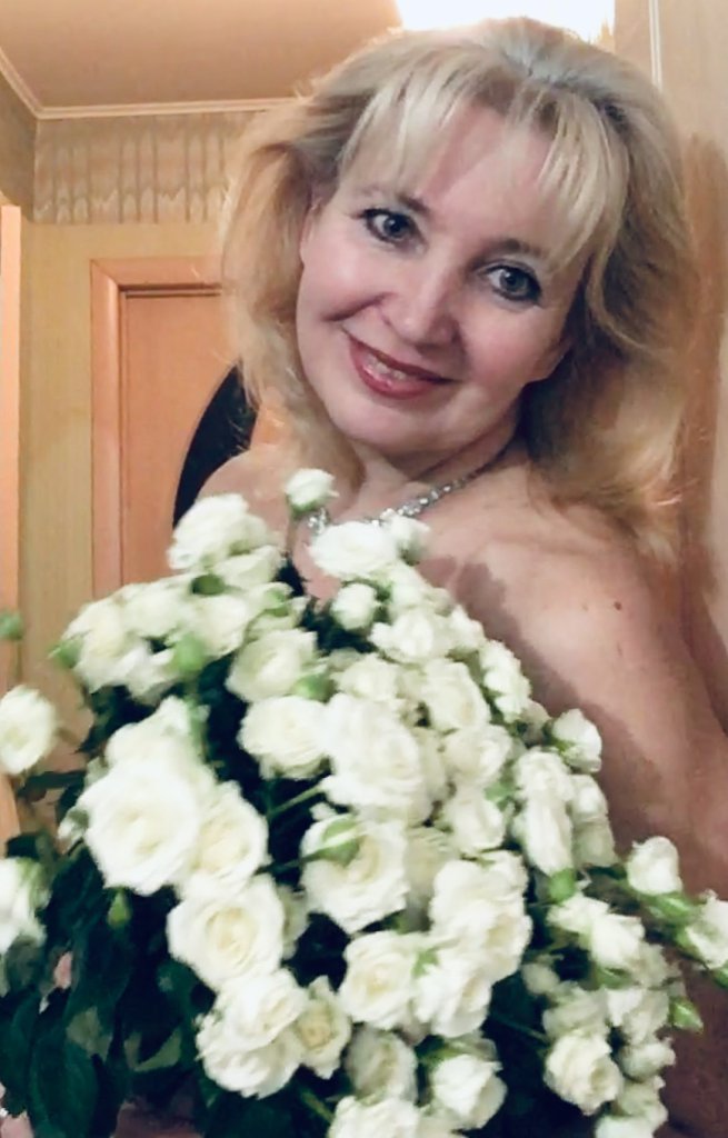 Букет из этих белых роз. Посвящение С. Т. 4736