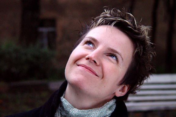 А тебе бы вот, просто, закрыть глаза