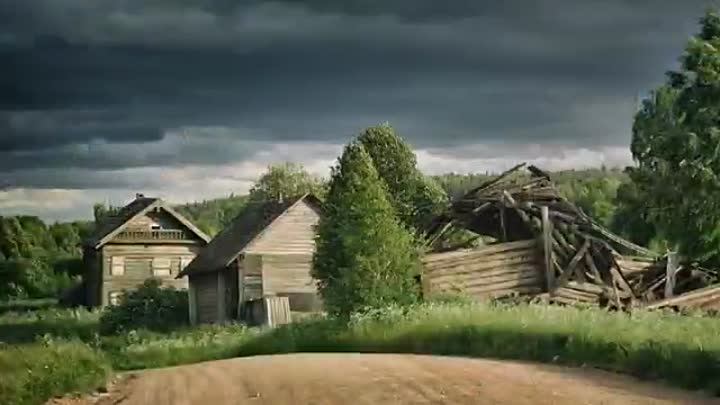 Дом в деревне совсем состарился