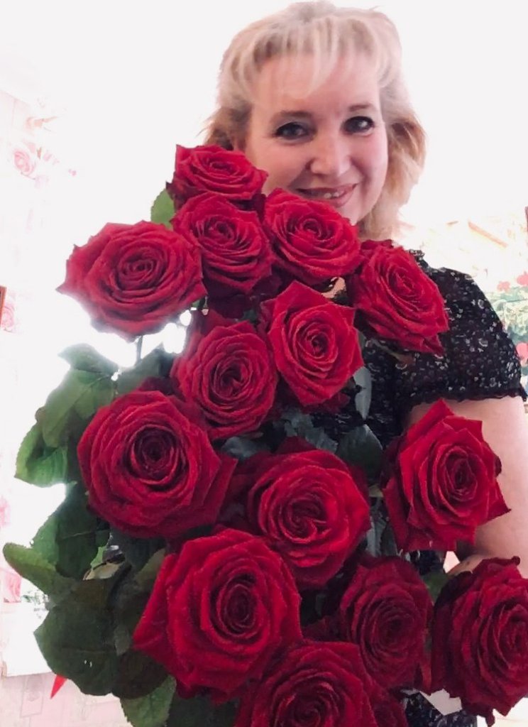 Красных роз Царица. Посвящение С. Т. 4981