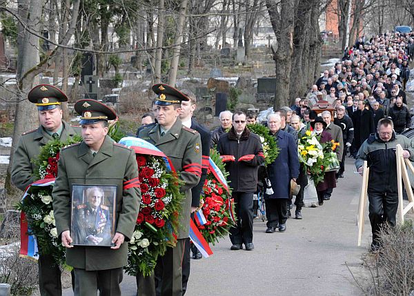 Уходят ветераны