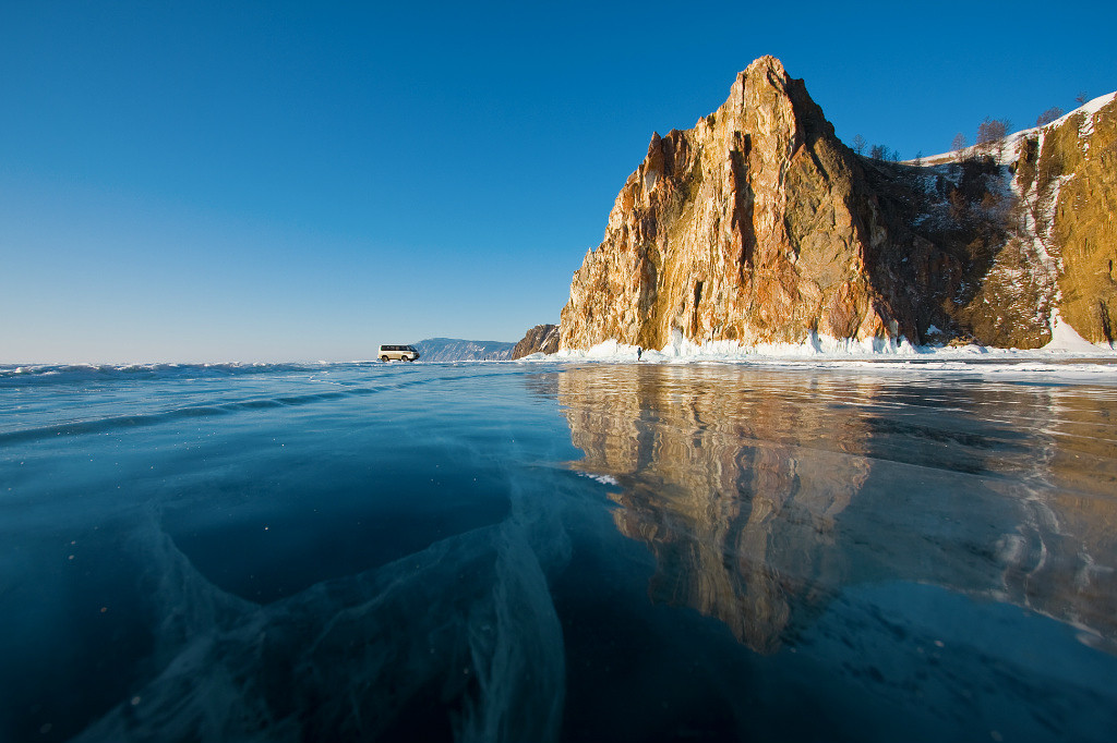 Пять морей и озеро байкал. Озеро Байкал Байкальская вода. Прозрачность озера Байкал. Питенин Байкал. Лед Байкала.