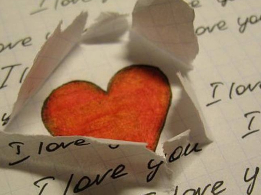 А сердцу хочется любить!