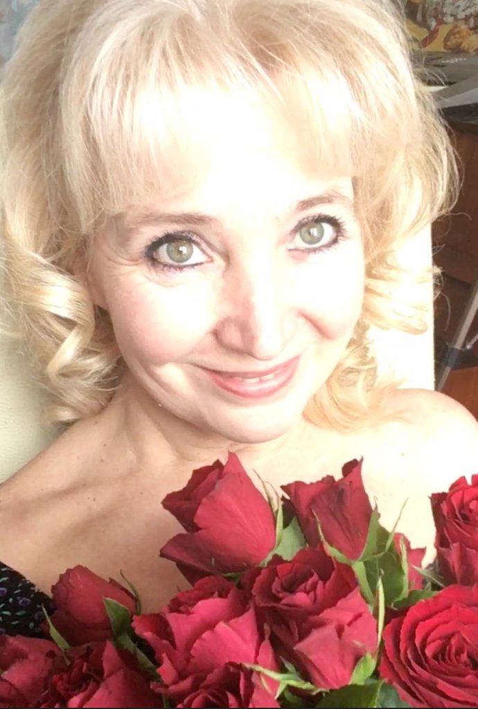 Ты нежно смотришь на меня. Посвящение С. Т. 5456