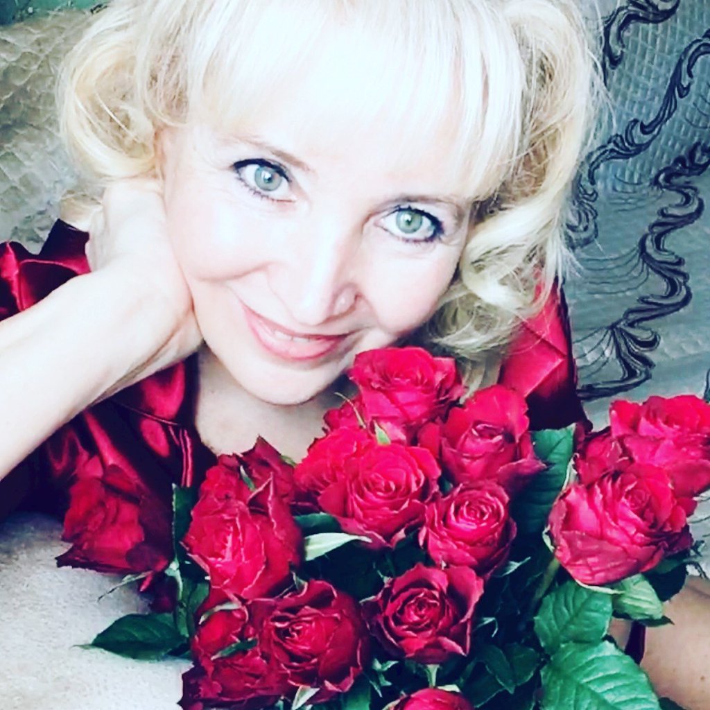 Ты улыбнись. Посвящение С. Т. 5476