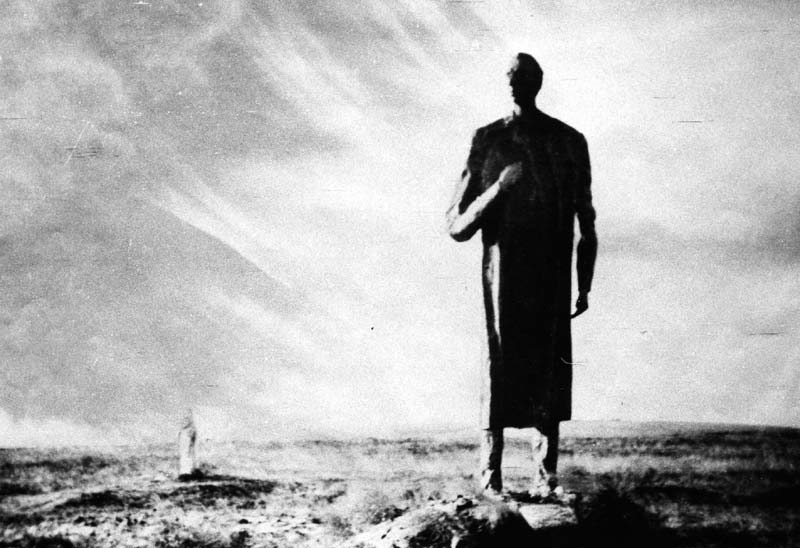 Мы стремимся в какие-то дали...